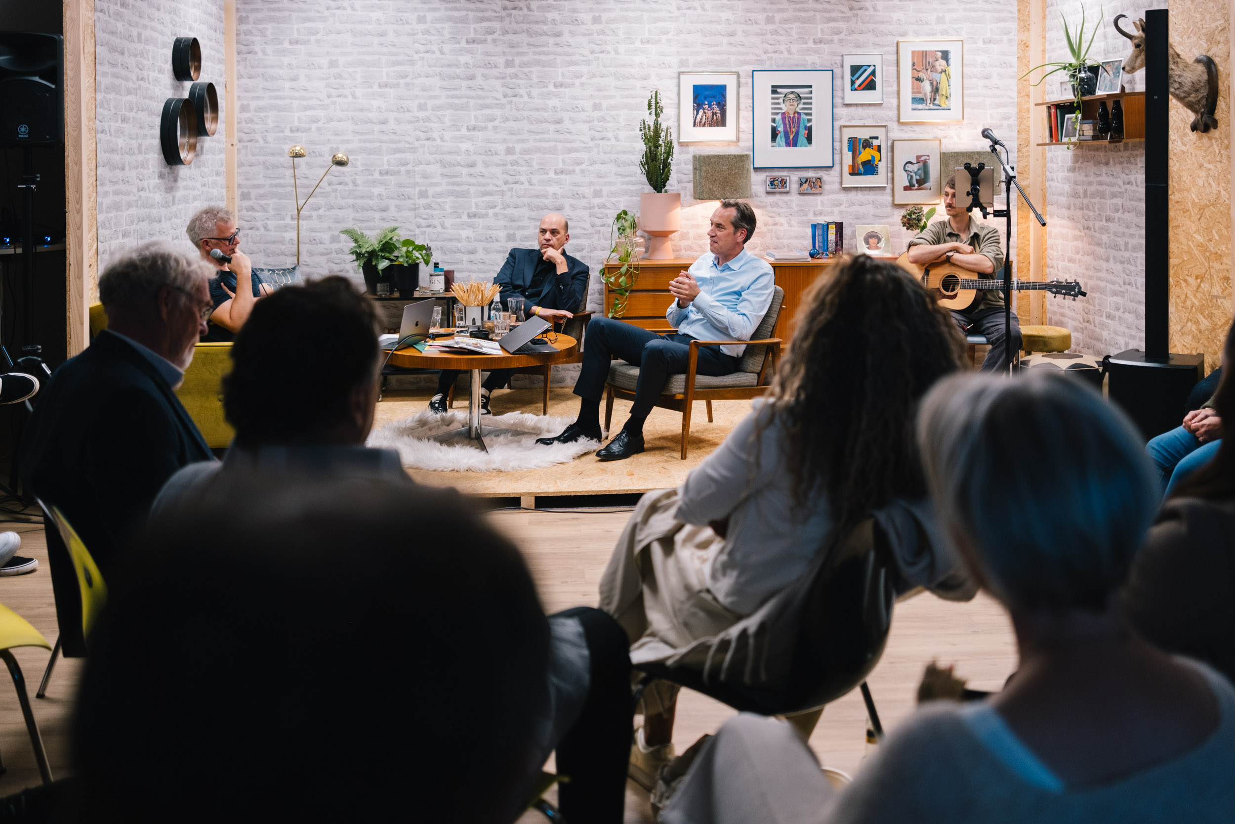 Holger Erdrich als Moderator der MarketingLounge des MarketingClub Rhein Neckar zum Thema KI